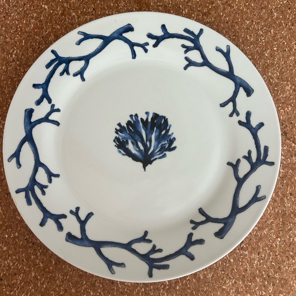 Z Gallerie Blue Coral Porcelain Dinner Plate 10 1/2”. Retired EUC Hard To Find.